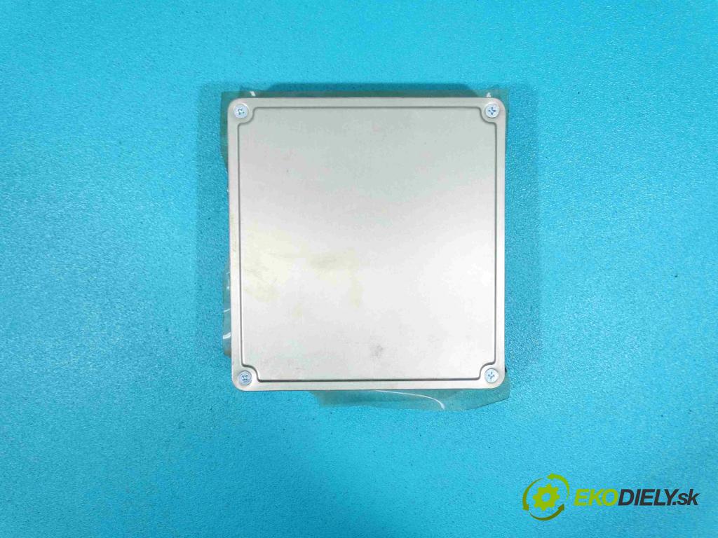 Toyota Rav4 I 1994-2000 2.0 16v 129 HP manual 95 kW 1998 cm3 3- Jednotka riadiaca 89661-42090