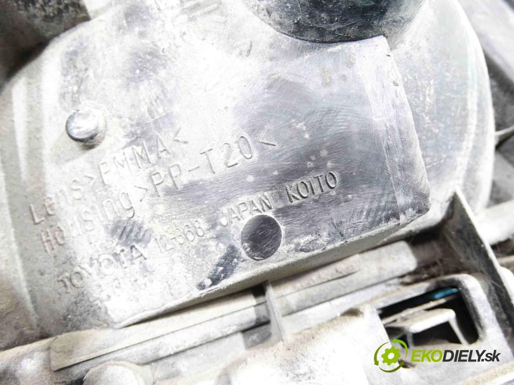 Toyota Corolla E10 1,4.0 16v 88 HP manual 65 kW 1332 cm3 5- svetlo / reflektor zadné pravé  (Ostatné)