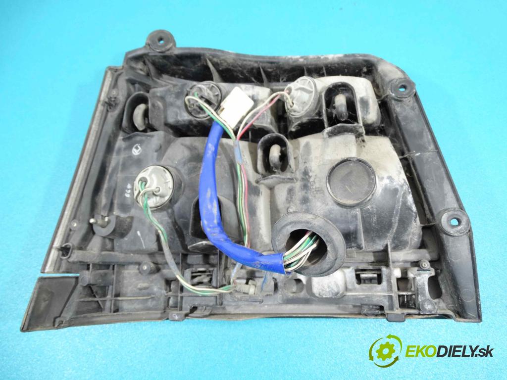 Toyota Corolla E10 1,4.0 16v 88 HP manual 65 kW 1332 cm3 5- svetlo / reflektor zadné pravé  (Ostatné)