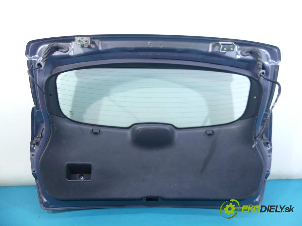 Nissan Qashqai 06-13 2.0 DCi 150 HP manual 110 kW 1995 cm3 5- zadna kufor  (Zadné kapoty)