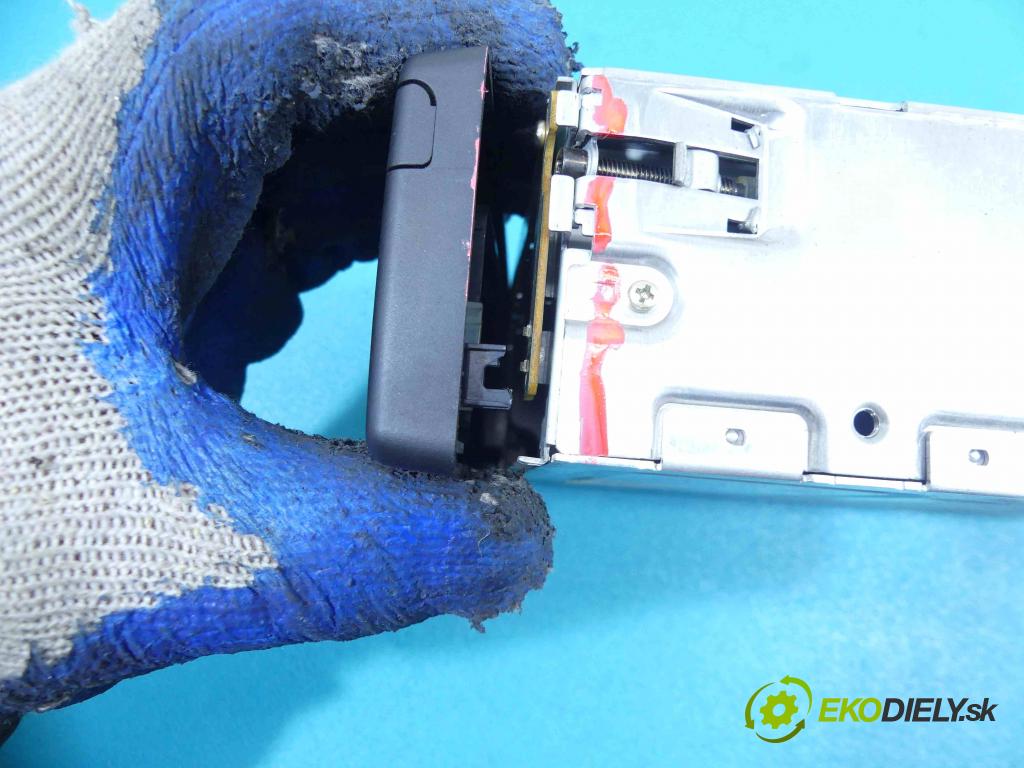 Bmw 5 e60 2003-2010 3.0d (M57: TU): 218 HP automatic 160 kW 2999 cm3 4- Menič: cd 6938975 (CD meniče)