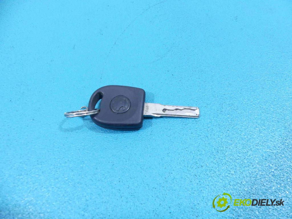 Skoda Felicia 1.3 mpi 68 HP manual 50 kW 1289 cm3 5- Spínačka  (Spínacie skrinky a kľúče)
