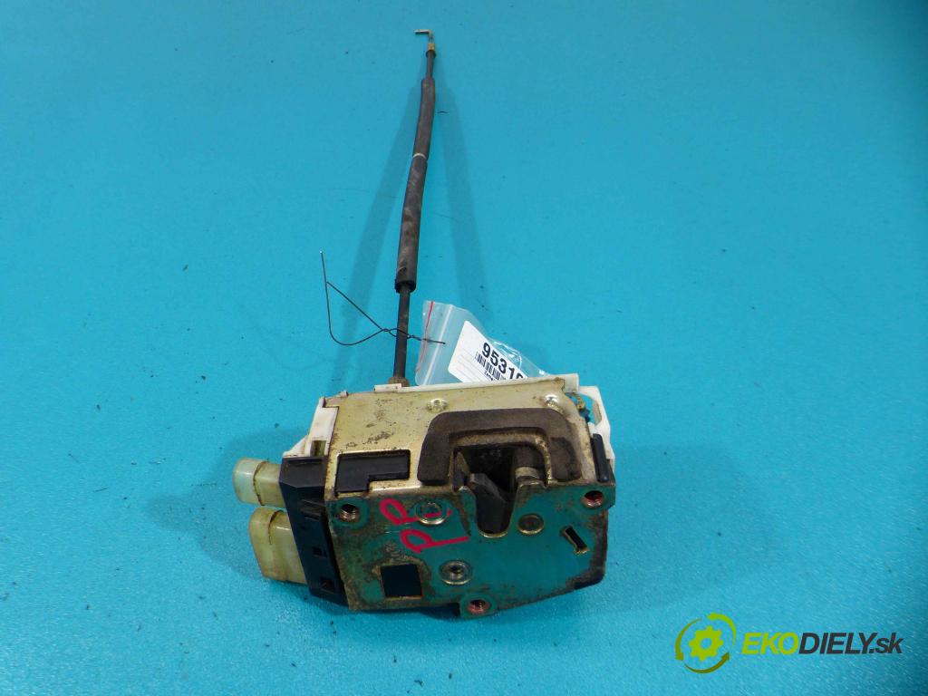 Alfa romeo 166 2.4 jtd 136 HP manual 100 kW 2387 cm3 4- zámok predné pravý