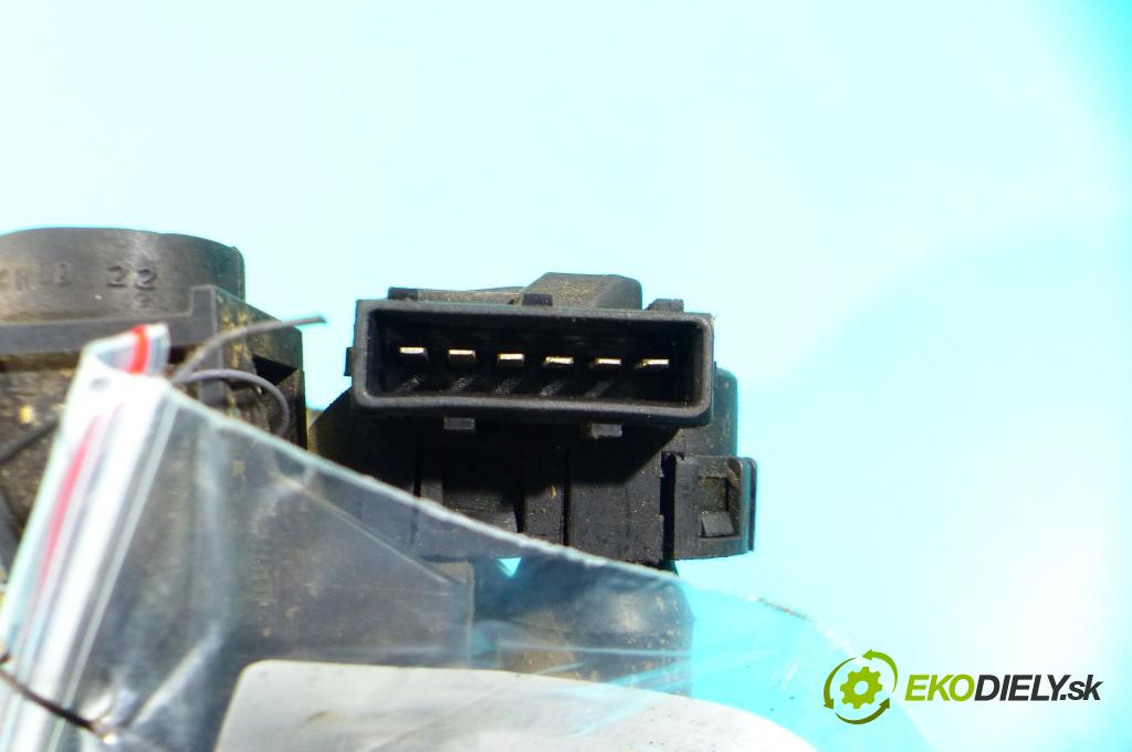 Citroen Saxo 1.1 54 HP manual 40 kW 1124 cm3 5- vstrekovač  (Karburátory)