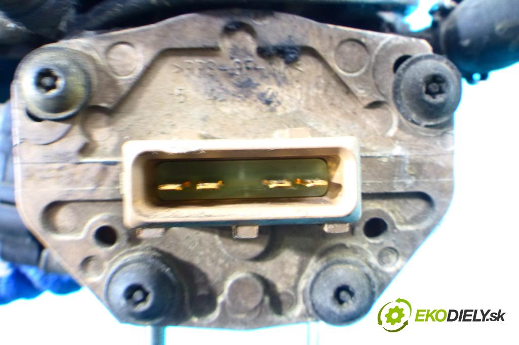 Citroen Saxo 1.1 54 HP manual 40 kW 1124 cm3 5- vstrekovač  (Karburátory)