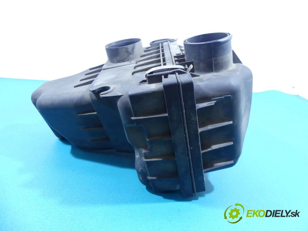 Opel Agila 1.2 16v 75 hp manual 55 kW 1199 cm3 5- obal filtra vzduchu 09204631 (Kryty filtrů)