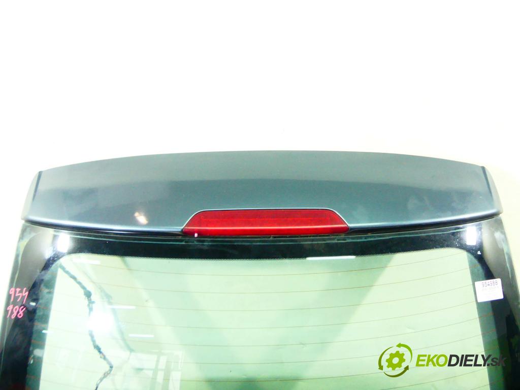 Skoda Octavia II 2004-2013 1.6 8v 102 HP manual 75 kW 1595 cm3 5- zadna kufor  (Zadné kapoty)