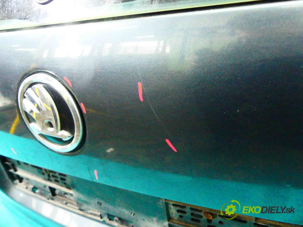 Skoda Octavia II 2004-2013 1.6 8v 102 HP manual 75 kW 1595 cm3 5- zadna kufor  (Zadné kapoty)