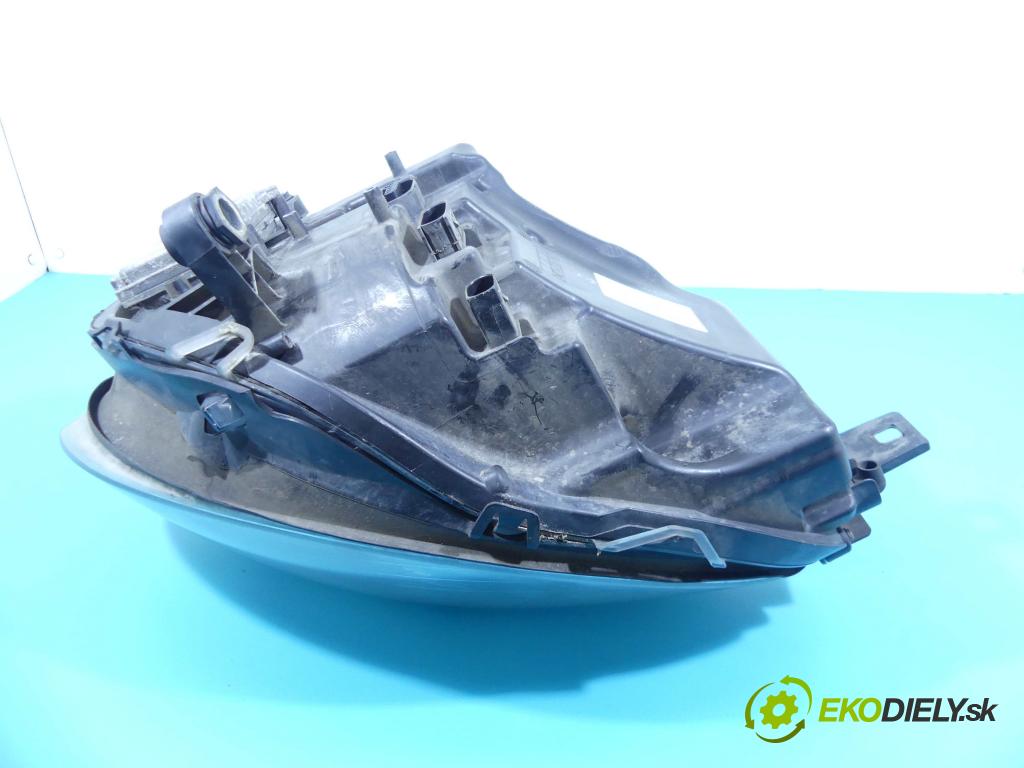 Mercedes R  W251 2005-2013 3.0 CDI V6 224hp automatic 165 kW 2987 cm3 5- Reflektor: pravý  (Pravé)