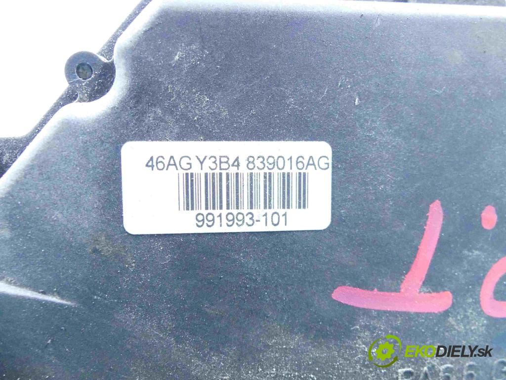 Seat Ibiza III 6L 2002-2008 1.4 16v 86 HP manual 63 kW 1390 cm3 5- zámok zadné pravý 839016AG