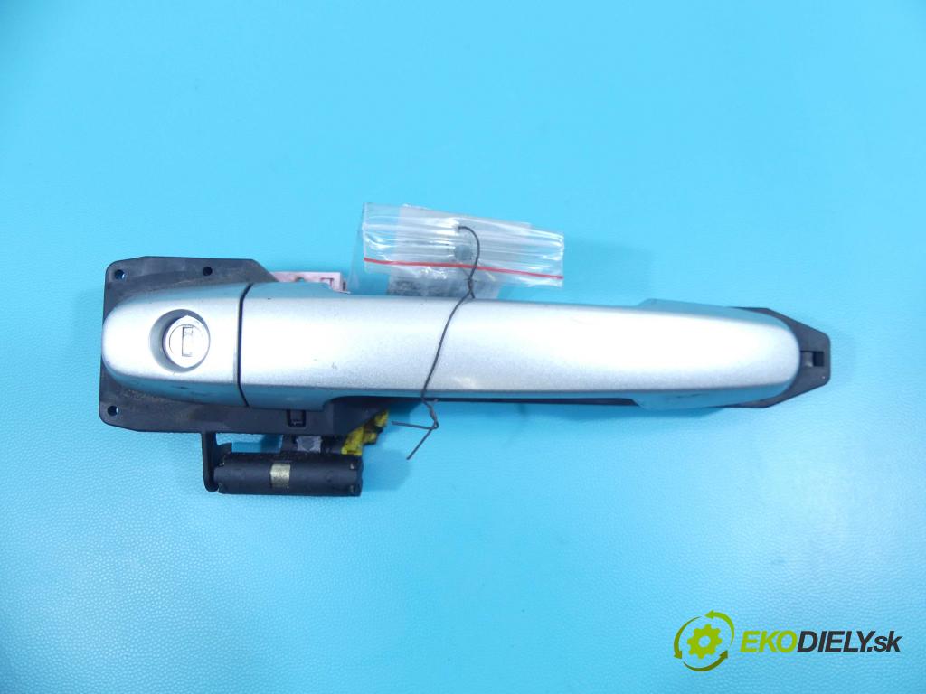 Toyota Rav4 II 2000-2005 2.0 D4D 116 HP manual 85 kW 1995 cm3 5- rukoväť predné ľavé mimo:  (Vonkajšie predné ľavé)