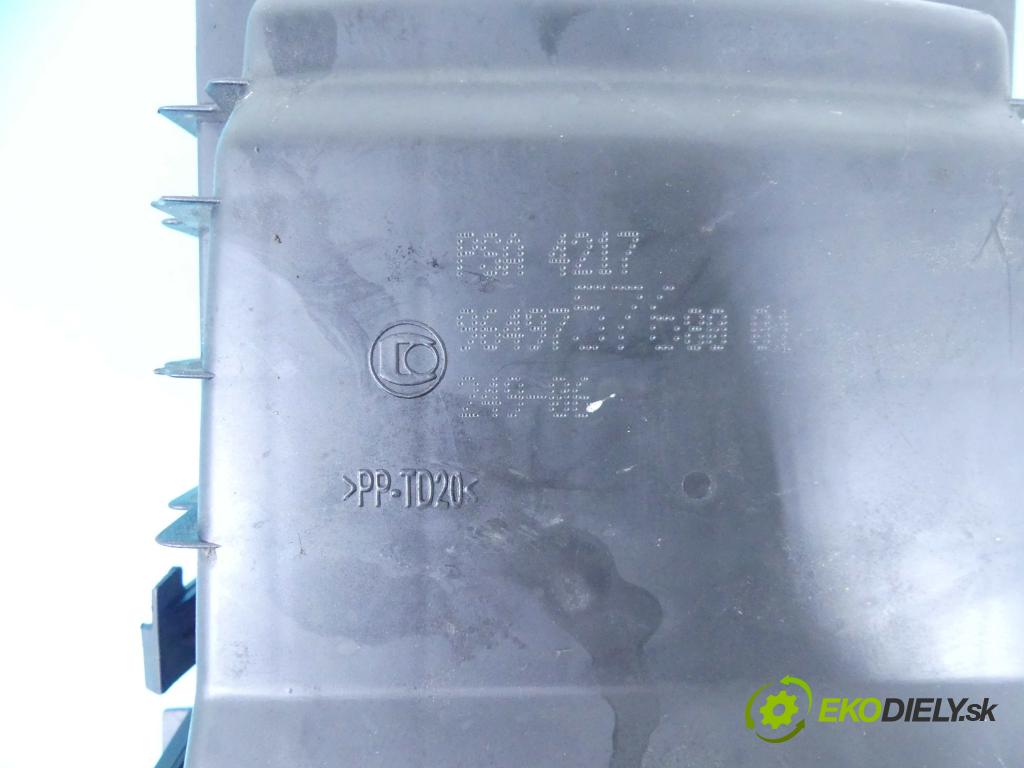 Peugeot 407 1,8.0 16v 125 hp manual 92 kW 1749 cm3 4- obal filtra vzduchu 9649757680 (Kryty filtrů)