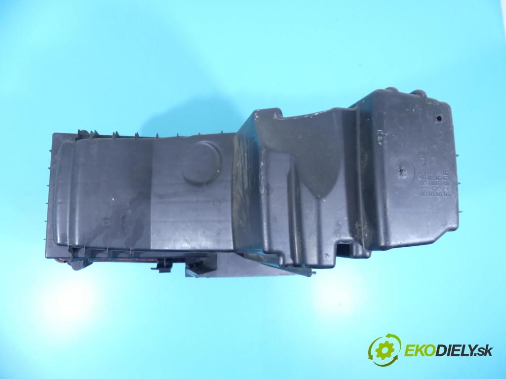 Peugeot 407 1,8.0 16v 125 hp manual 92 kW 1749 cm3 4- obal filtra vzduchu 9649757680 (Kryty filtrů)