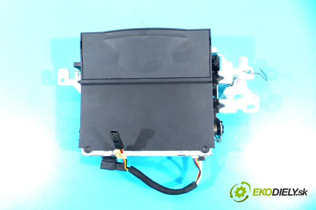 Mercedes R  W251 2005-2013 3.0 CDI V6 224hp automatic 165 kW 2987 cm3 5- Menič: cd  (CD meniče)