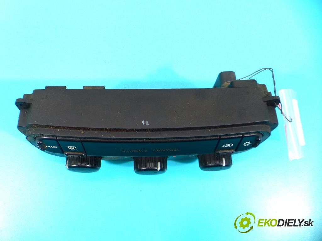 Chrysler Voyager IV 2.4 147 HP manual 108 kW 2429 cm3 5- panel kúrenia 05005001AH