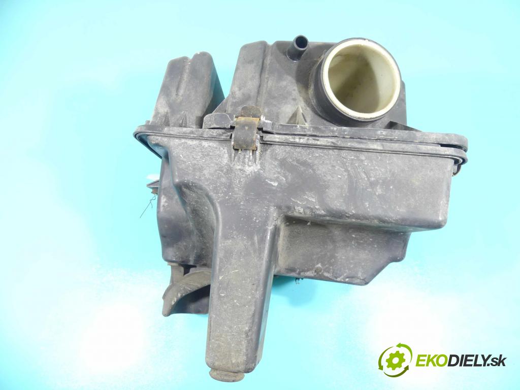 Chrysler Voyager IV 2.4 147 hp manual 108 kW 2429 cm3 5- obal filtra vzduchu 04861378AB (Kryty filtrů)