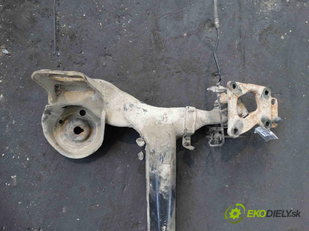 Citroen C4 Grand picasso 2.0 hdi 136hp automatic 100 kW 1997 cm3 5- zadní výztuha