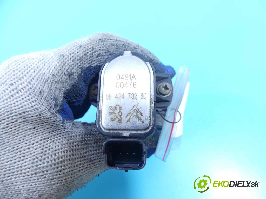 Peugeot 306 1.6 8v 98 HP manual 72 kW 1587 cm3 5- klapka 9642473280 (Škrtiace klapky)