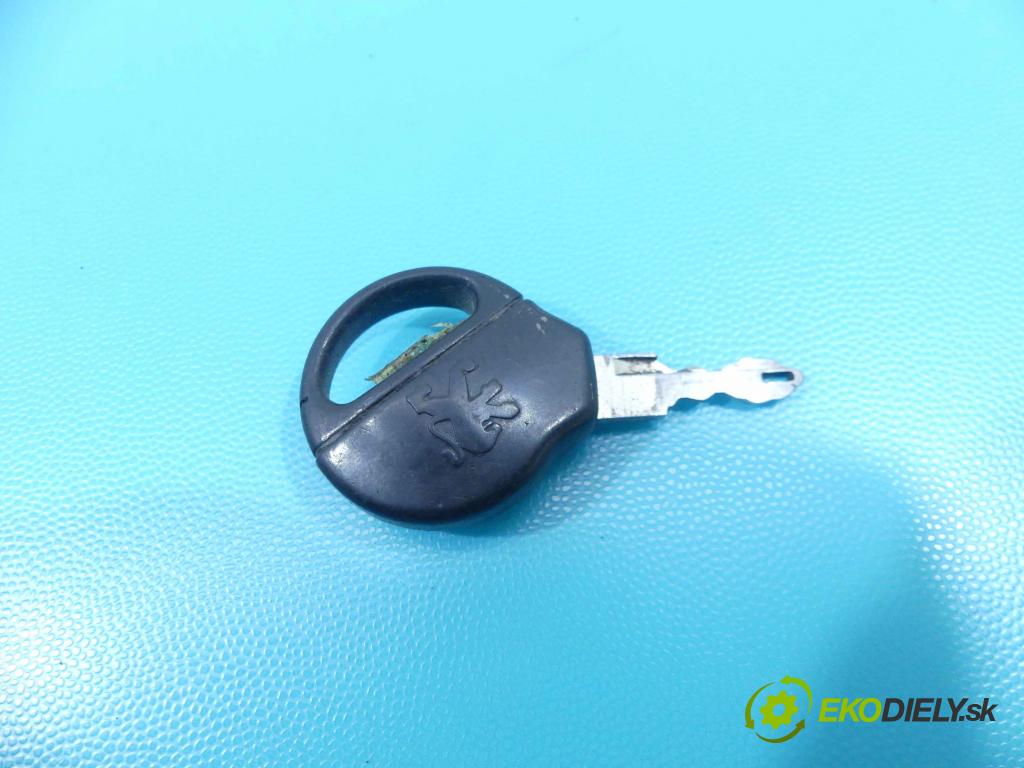 Peugeot 206 1.1 60 HP manual 44 kW 1124 cm3 5- Jednotka riadiaca 9637087280E
