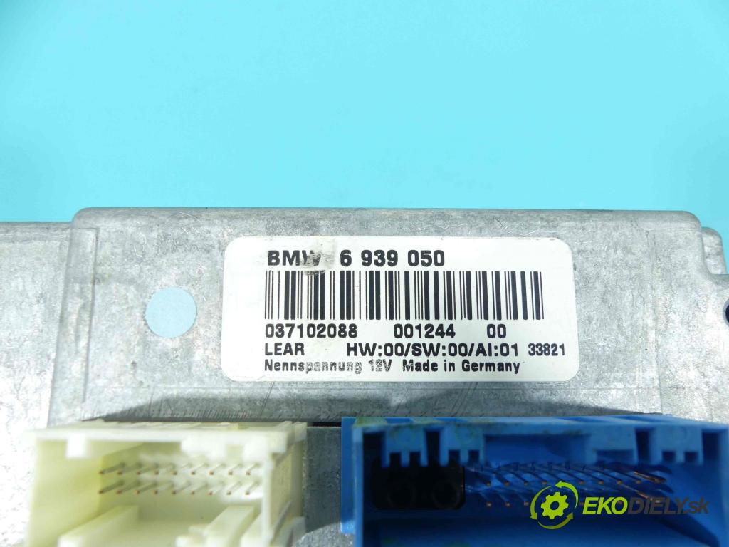 Bmw 7 e65 2001-2008 4.4 V8 333KM: automatic 245 kW 4398 cm3 4- Zesilovač: 6939050 (Zosilňovače)