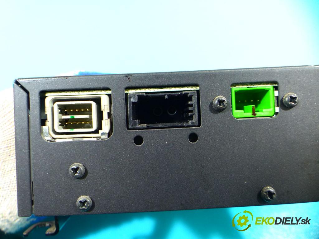 Volvo XC90 I 2002-2014 2.4 D5 185 HP automatic 136 kW 2400 cm3 5- Navigácia: 31260717 (GPS navigácie)