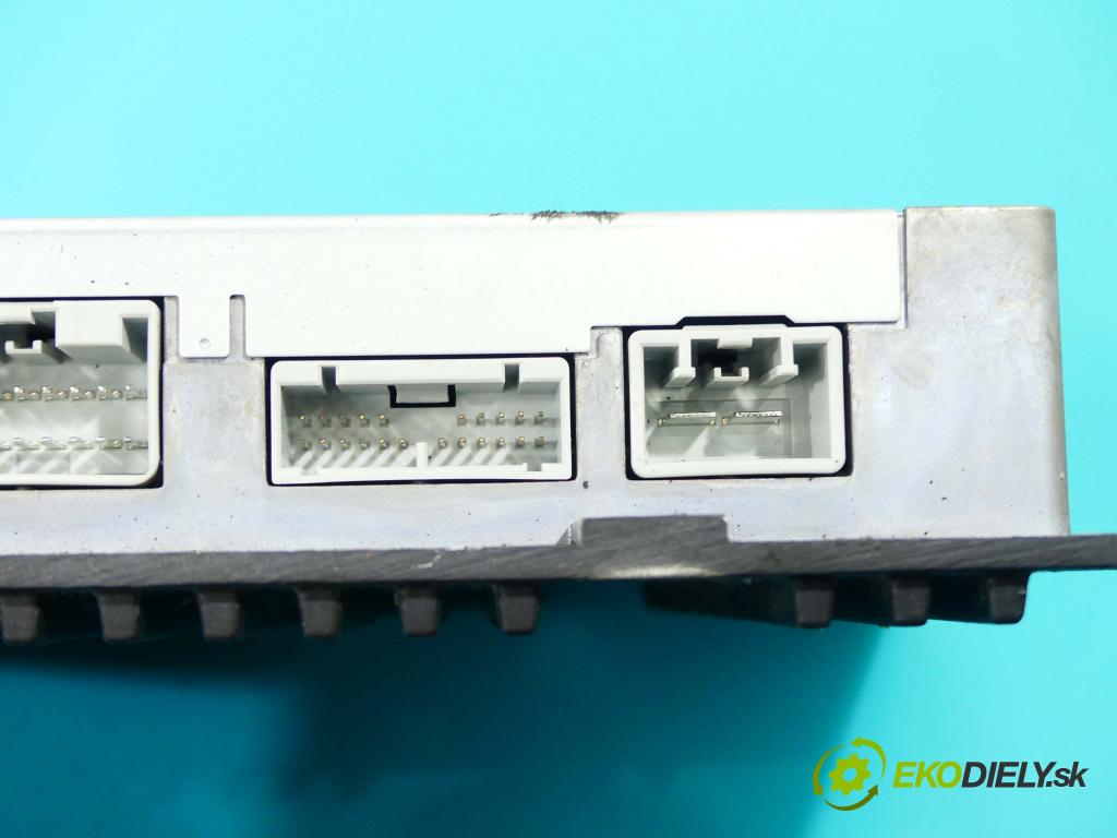 Volvo XC90 I 2002-2014 2.4 D5 185 HP automatic 136 kW 2400 cm3 5- Zesilovač: 31215665 (Zosilňovače)