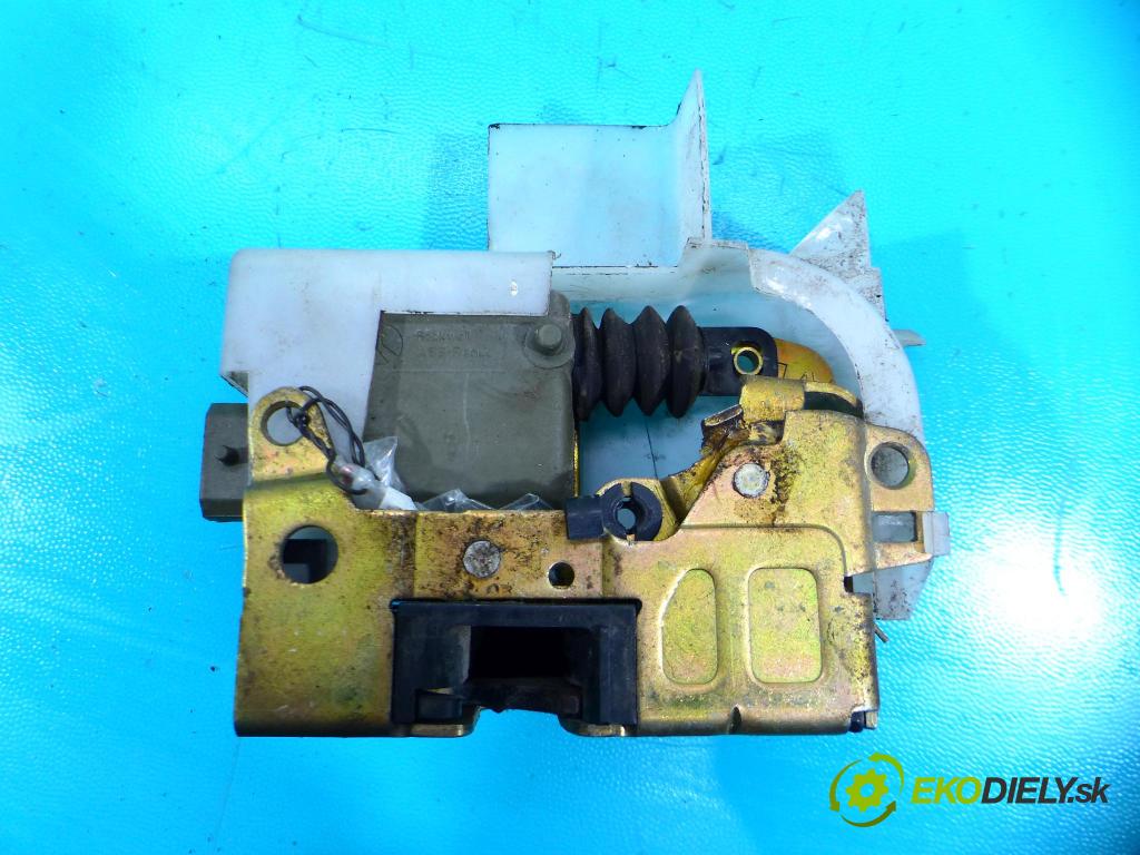 Renault Espace III 1997-2003 2.0 8v 114 hp manual 84 kW 1998 cm3 5- zámek přední pravý