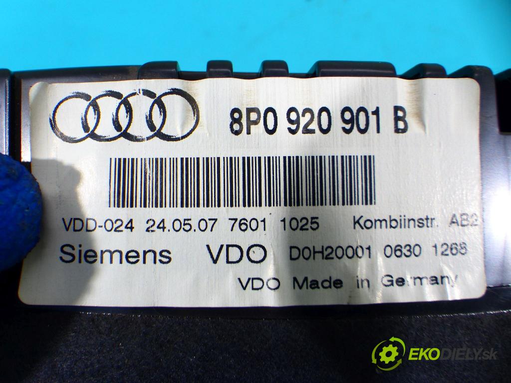 Audi A3 8P 2003-2012 1.6 102 HP manual 75 kW 1595 cm3 3- prístrojovka/ budíky 8P0920901B (Prístrojové dosky, displeje)
