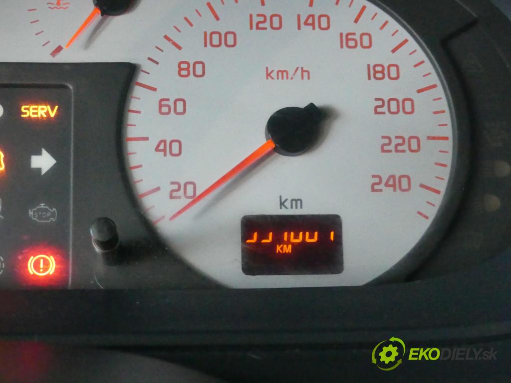 Renault Megane coupe 1.6 16v 107 HP manual 79 kW 1598 cm3 3- prístrojovka/ budíky P8200038777 (Prístrojové dosky, displeje)