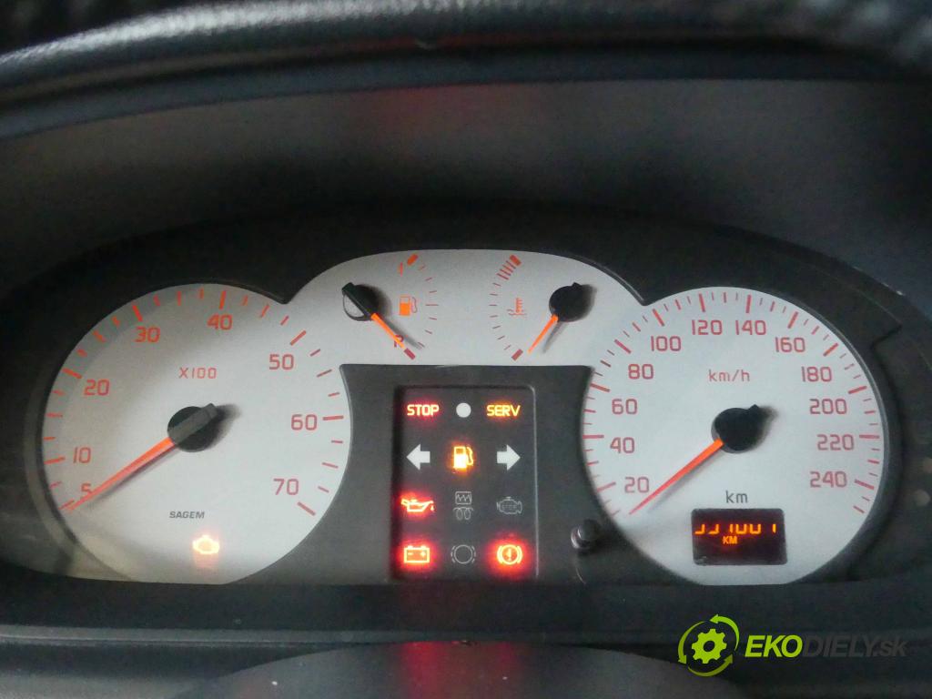 Renault Megane coupe 1.6 16v 107 HP manual 79 kW 1598 cm3 3- prístrojovka/ budíky P8200038777 (Prístrojové dosky, displeje)