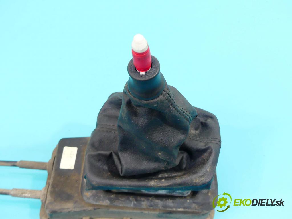 Peugeot 406 2.0 hdi 109 HP manual 80 kW 1997 cm3 4- Páka: Změny: stupeň,rýchlosť  (Rýchlostné páky / kulisy)