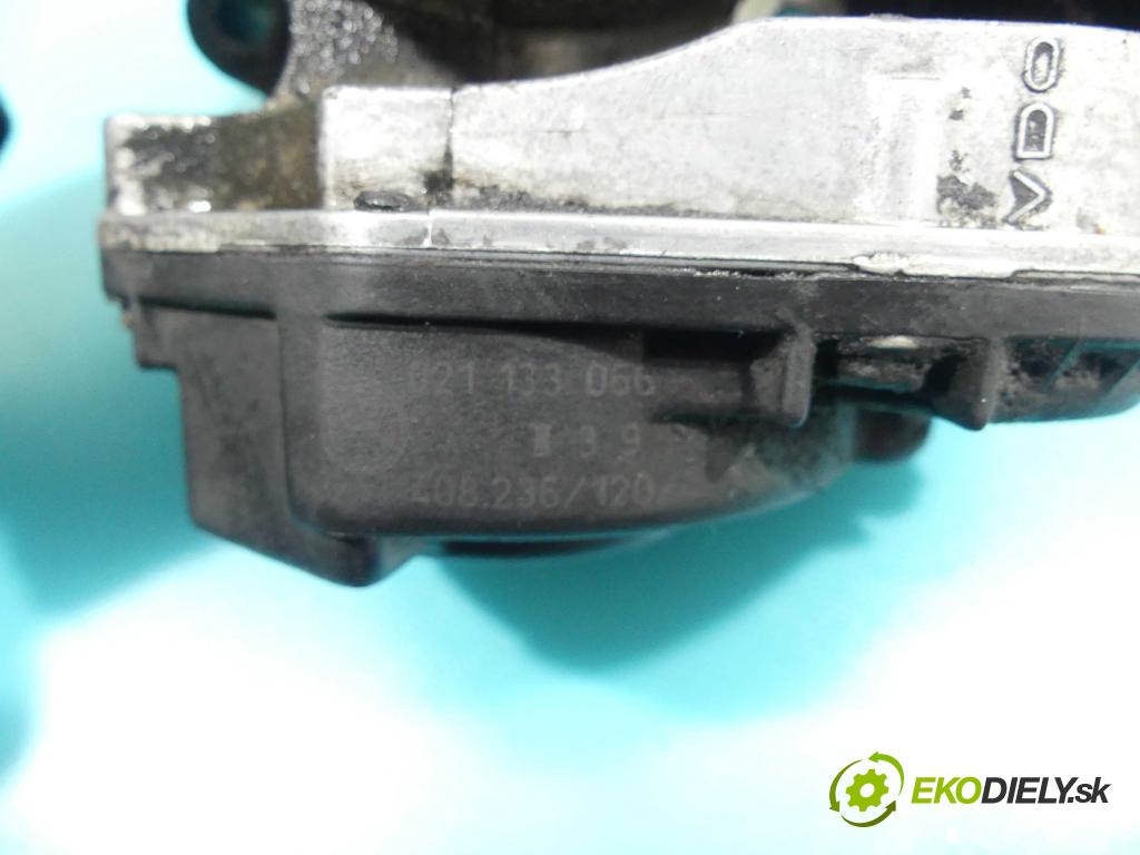 Vw Bora 2.3 20v 150 HP manual 110 kW 2324 cm3 5- klapka 021133066 (Škrtiace klapky)