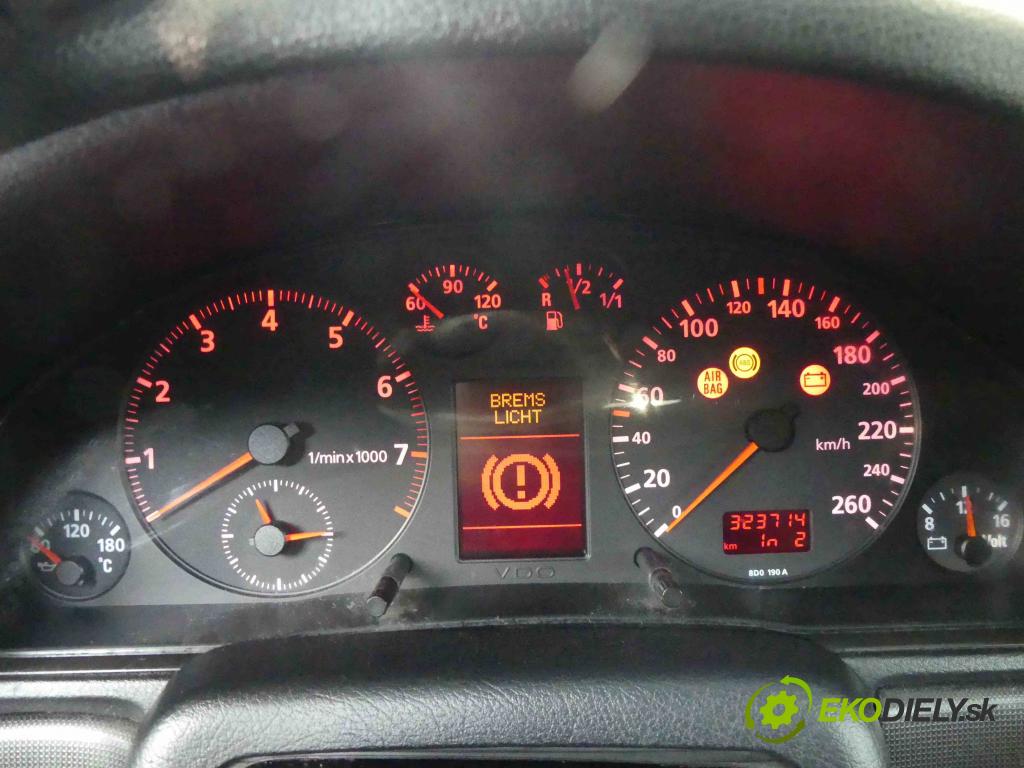 Audi A4 B5 1994-2001 1.6 101 HP manual 74 kW 1595 cm3 4- prístrojovka/ budíky 88311225/230 (Prístrojové dosky, displeje)