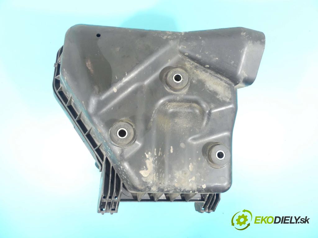 Toyota Corolla E15 2007-2014 2.0 D4D 126 hp manual 93 kW 1998 cm3 4- obal filtra vzduchu  (Kryty filtrů)