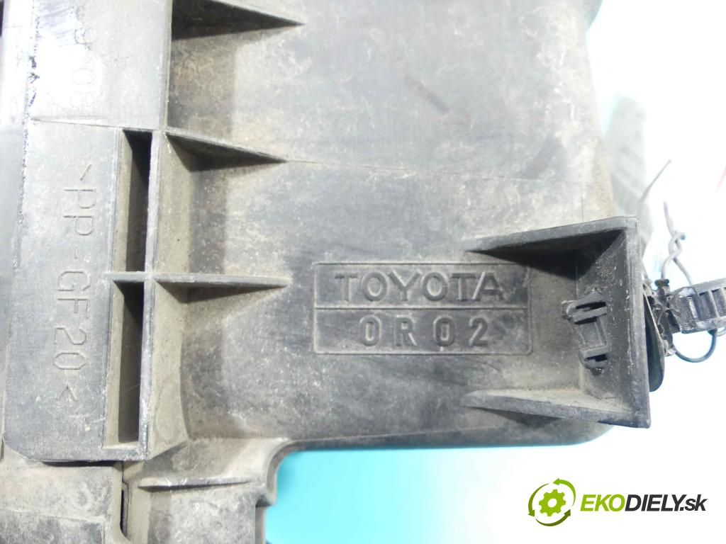 Toyota Corolla E15 2007-2014 2.0 D4D 126 hp manual 93 kW 1998 cm3 4- obal filtra vzduchu  (Kryty filtrů)