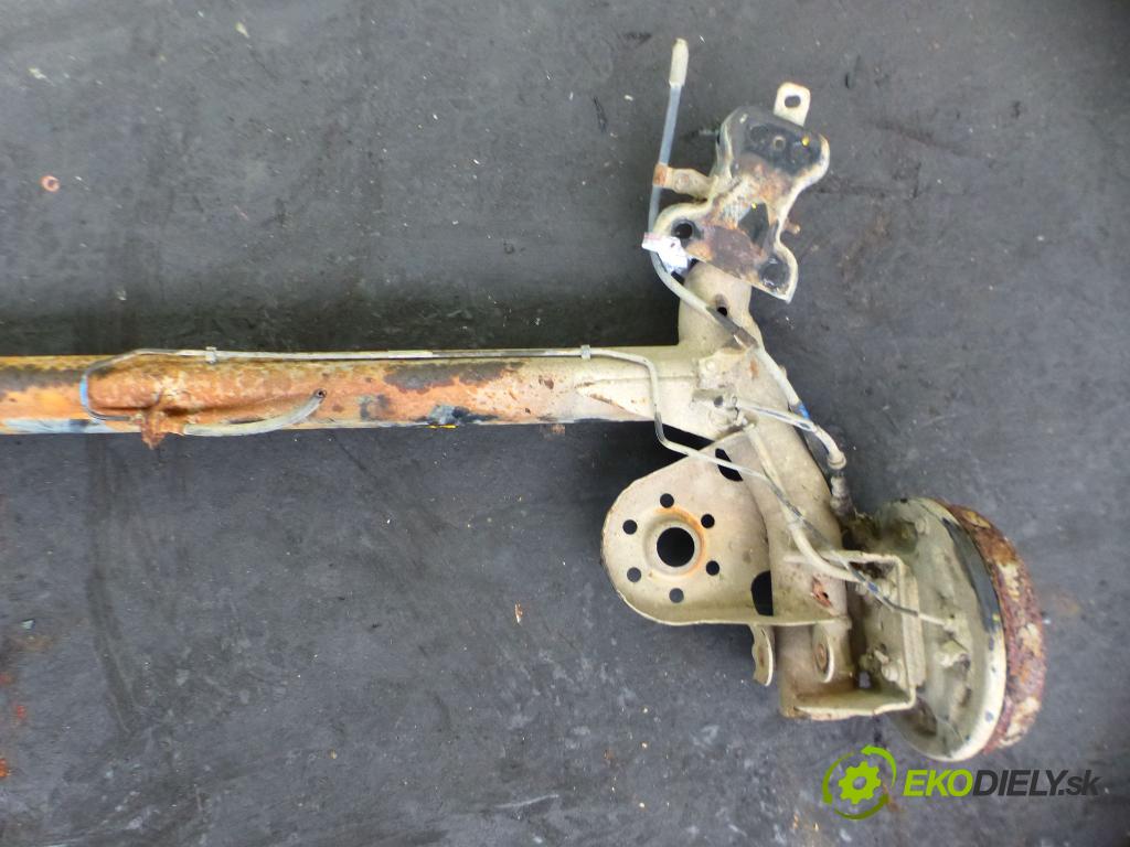 Tata Indica Vista 2010-2015 1.4b: 75 hp manual 55 kW 1368 cm3 5- zadní výztuha