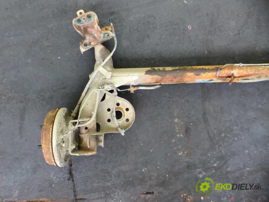 Tata Indica Vista 2010-2015 1.4b: 75 hp manual 55 kW 1368 cm3 5- zadní výztuha