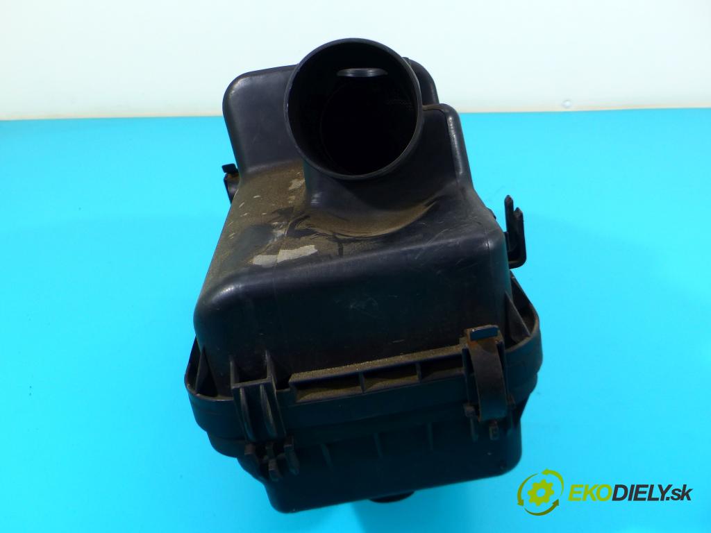 Toyota Corolla E12 2001-2009 2.0 d4d 90 hp manual 66 kW 1995 cm3 5- obal filtra vzduchu 100141-1610 (Kryty filtrů)