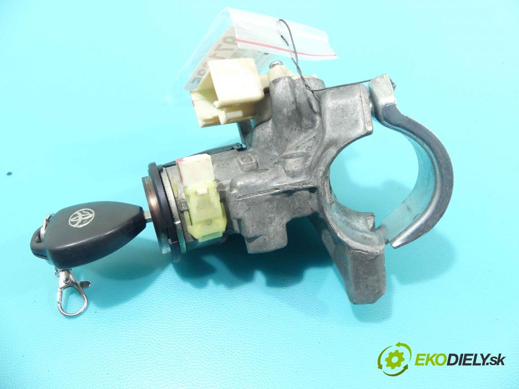 Toyota Corolla E15 2007-2014 2.0 D4D 126 HP manual 93 kW 1998 cm3 4- Spínačka N0502638/639 (Spínacie skrinky a kľúče)