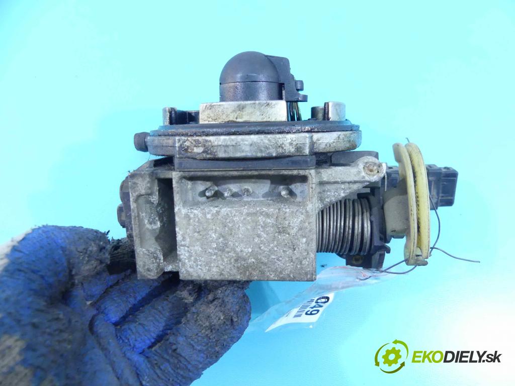 Renault Clio I 1990-1998 1.2 54 HP manual 40 kW 1171 cm3 5- vstrekovač 0438201169 (Karburátory)