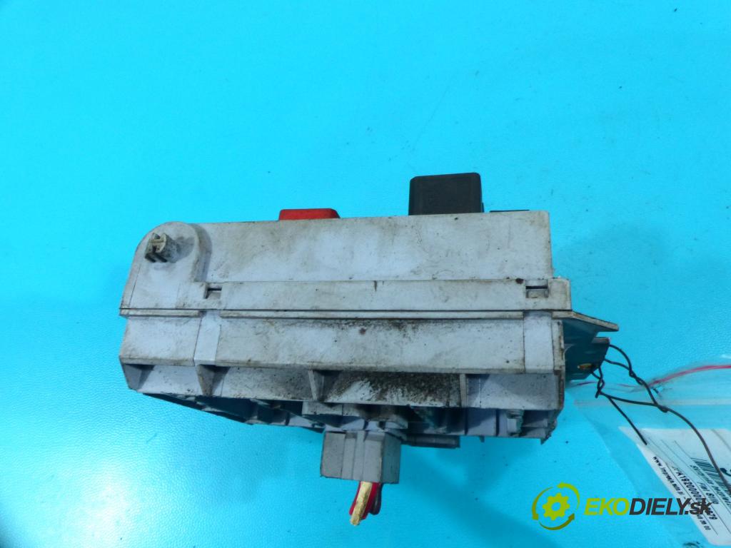 Fiat Stilo 1.2 16v 80 hp manual 59 kW 1242 cm3 3- skříňka pojistková 46846104 (Pojistkové skříňky)