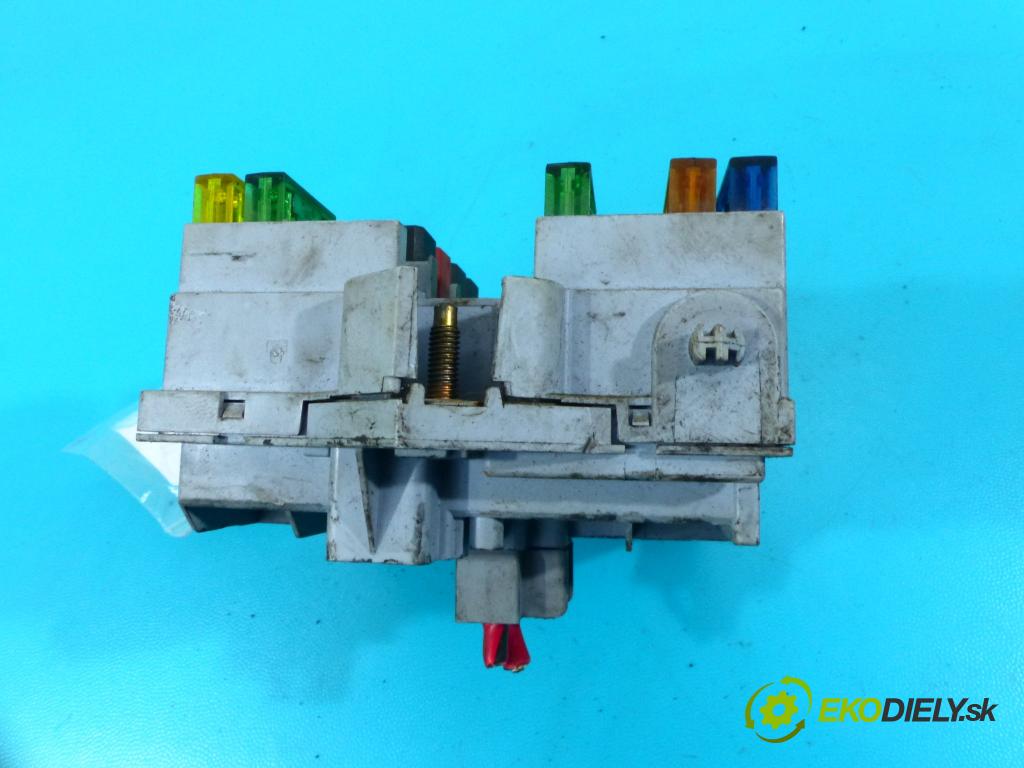 Fiat Stilo 1.2 16v 80 hp manual 59 kW 1242 cm3 3- skříňka pojistková 46846104 (Pojistkové skříňky)