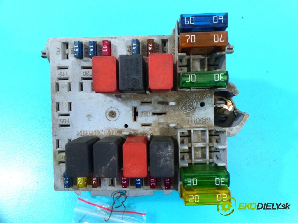 Fiat Stilo 1.2 16v 80 hp manual 59 kW 1242 cm3 3- skříňka pojistková 46846104 (Pojistkové skříňky)