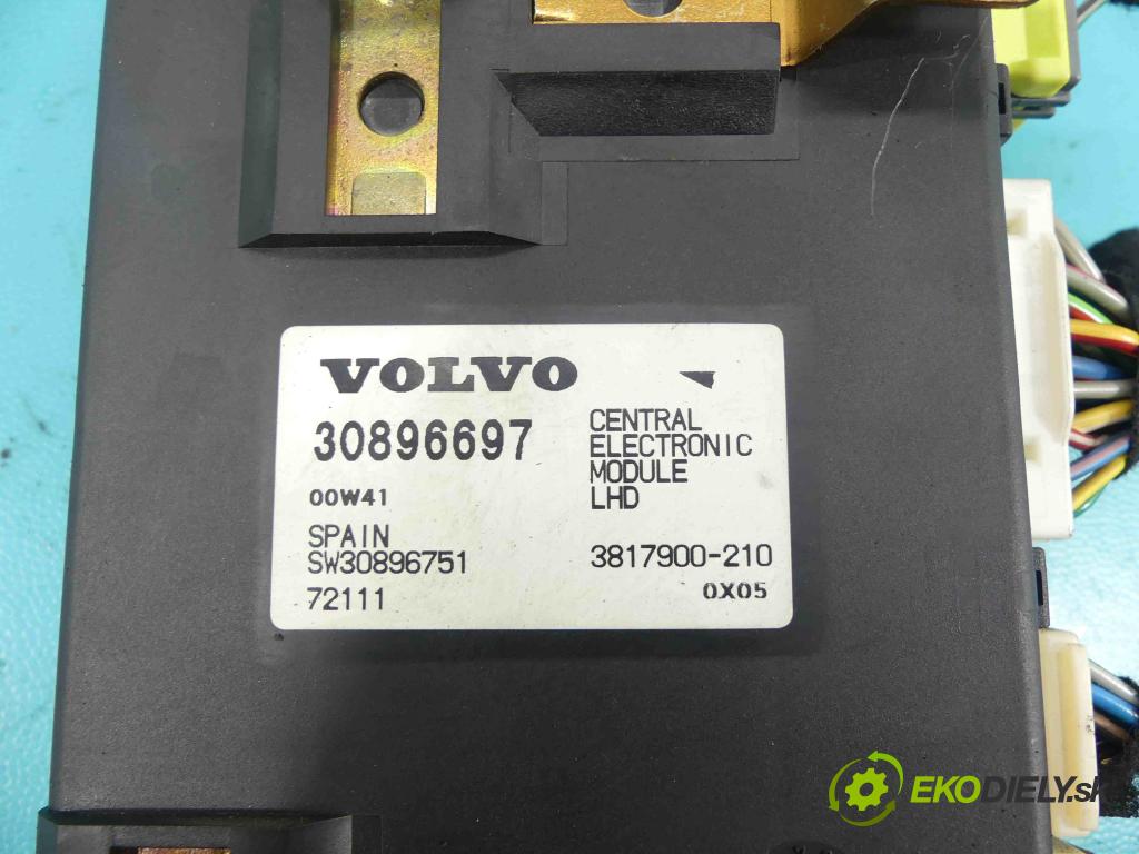 Volvo V40 I 1995-2004 1.8 16v 116 HP manual 85 kW 1783 cm3 5- modul riadiaca jednotka 30896697 (Ostatné)