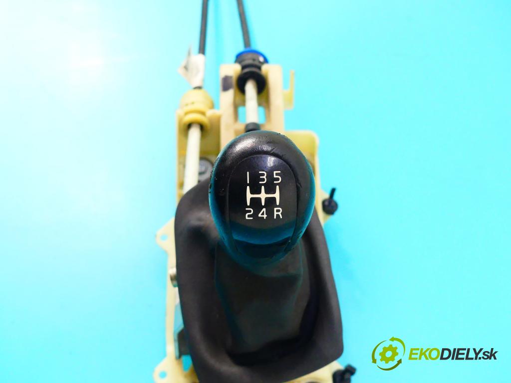 Volvo V50 1.6d 109 HP manual 80 kW 1560 cm3 5- Páka: Změny: stupeň,rýchlosť 30711902 (Rýchlostné páky / kulisy)