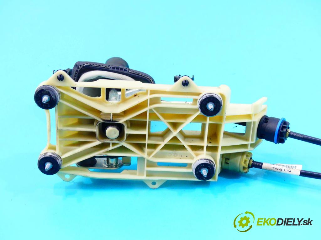 Volvo V50 1.6d 109 HP manual 80 kW 1560 cm3 5- Páka: Změny: stupeň,rýchlosť 30711902 (Rýchlostné páky / kulisy)