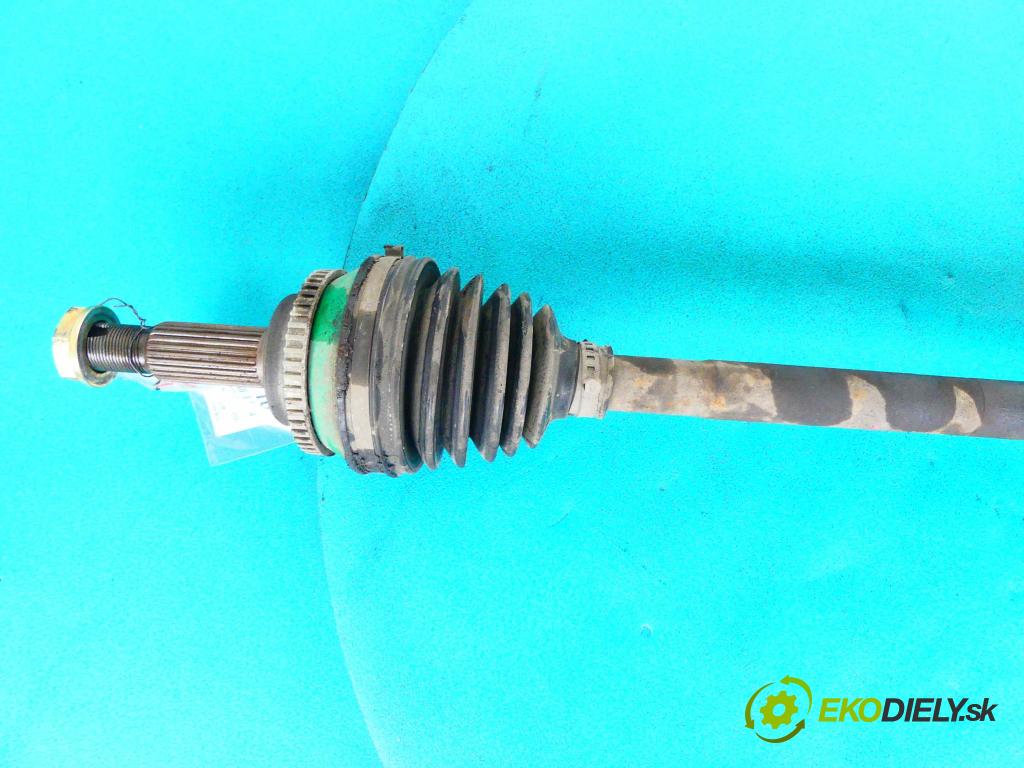 Toyota Corolla Verso I 2001-2004 1.6 vvti 110 HP manual 81 kW 1598 cm3 5- poloos pravé  (Poloosy)