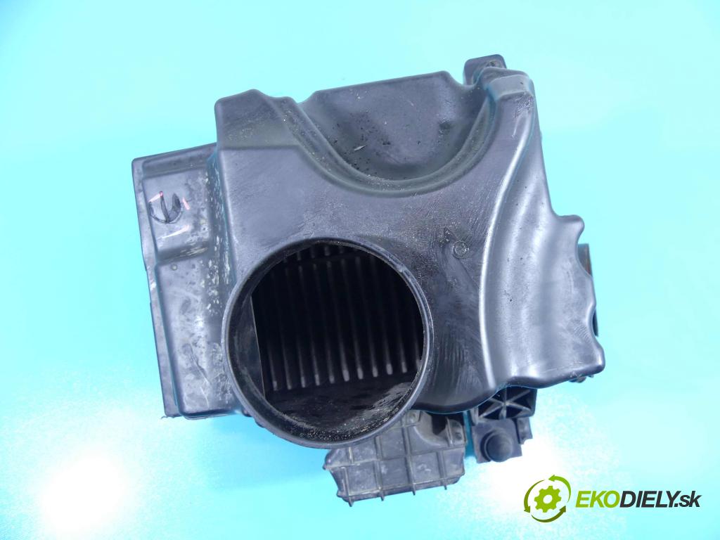 Mazda 5  2005-2010 1.8 16v 116 hp manual 85 kW 1798 cm3 5- obal filtra vzduchu  (Kryty filtrů)