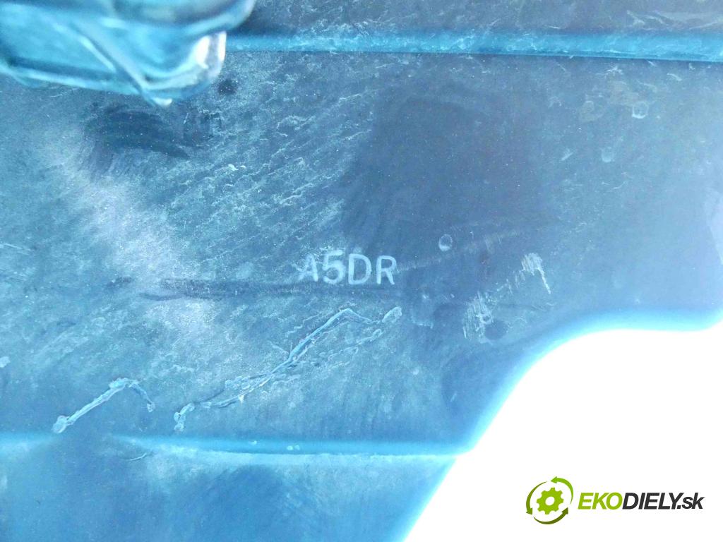 Mazda 5  2005-2010 1.8 16v 116 hp manual 85 kW 1798 cm3 5- obal filtra vzduchu  (Kryty filtrů)