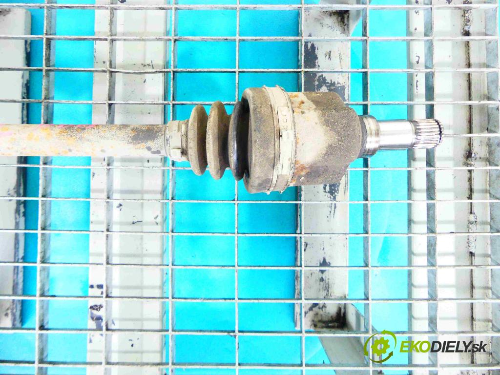 Volvo C30 1.6d 109 HP manual 80 kW 1560 cm3 3- poloos ľavé  (Poloosy)